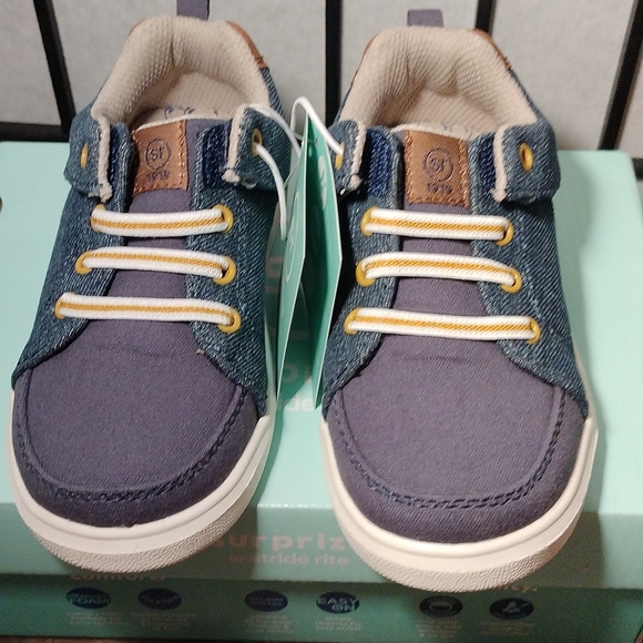 Surprize by Stride Rite Cutler Sneakers Boy toddler Size 9M Navy - Picture 2 of 5